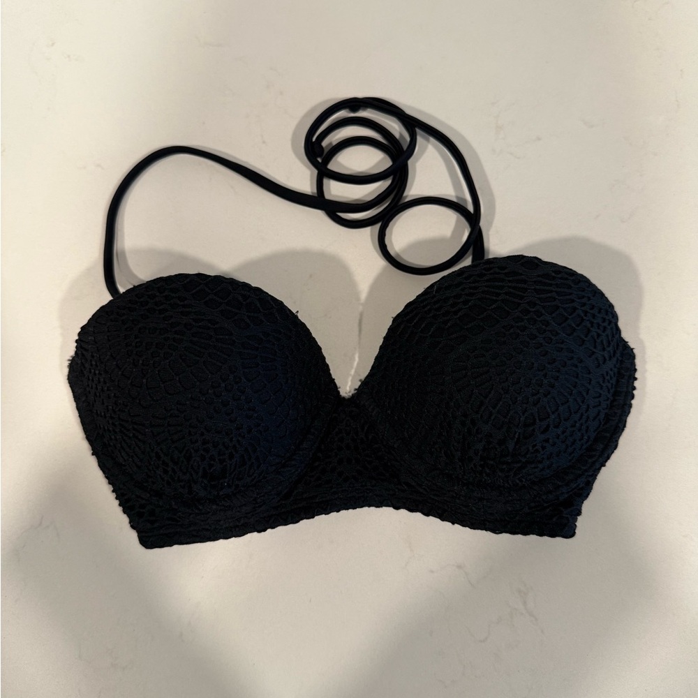 Hollister crocheted bikini top in black